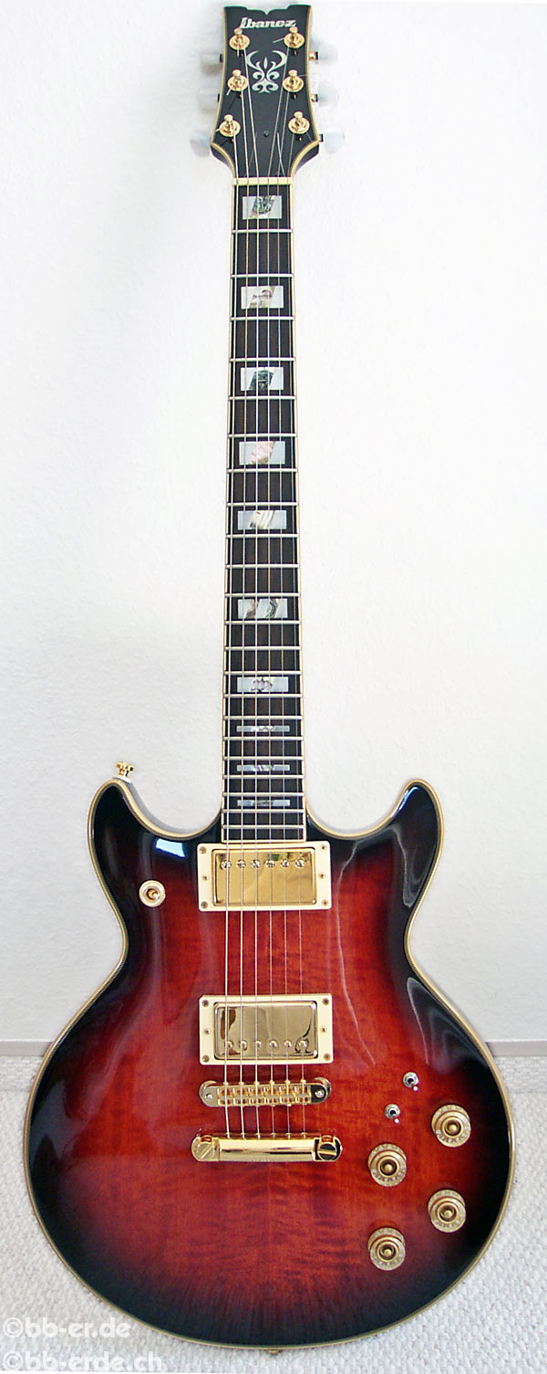 Foto der Ibanez AR300 Reissue, Totale